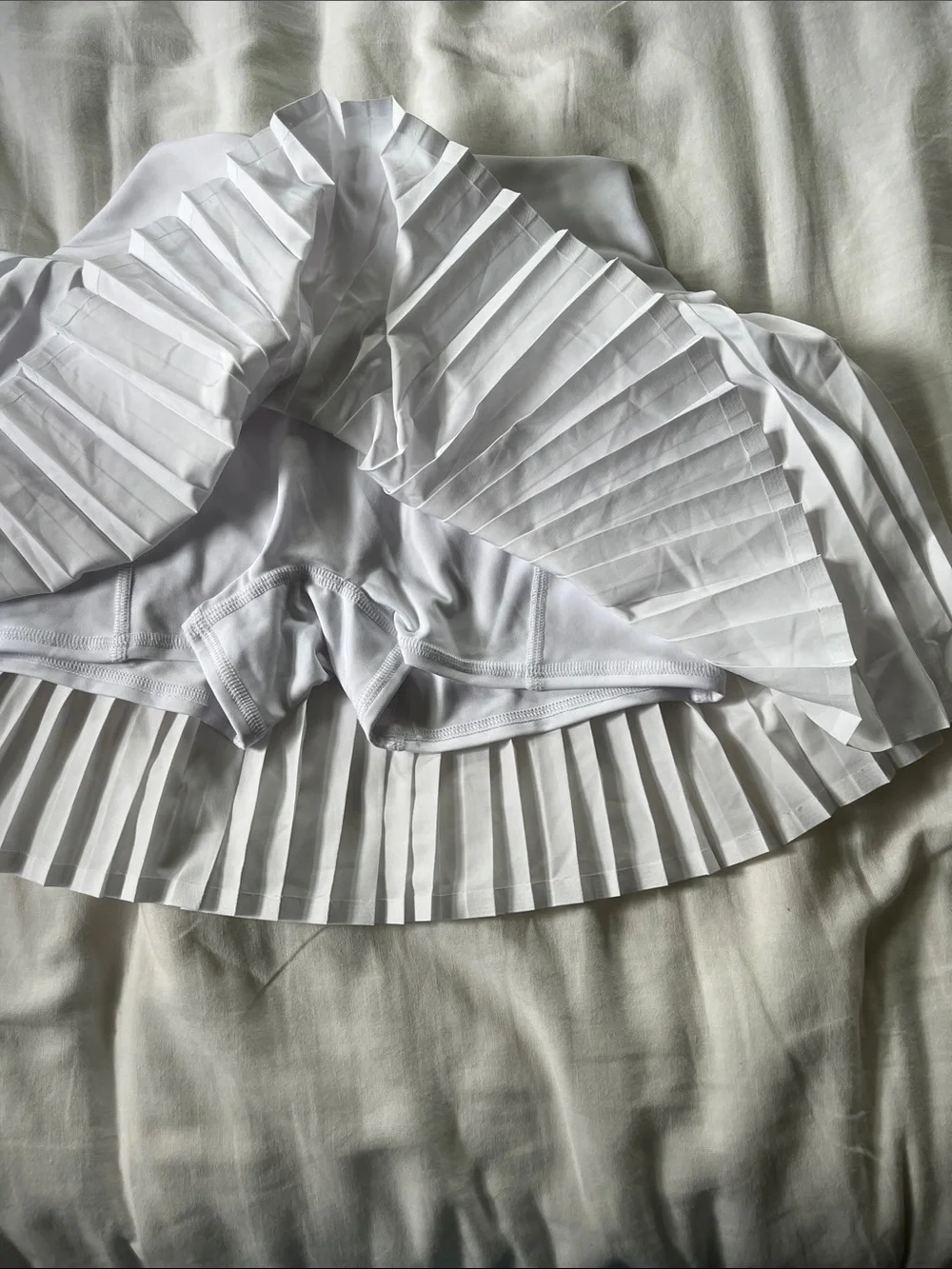 ALO Yoga White Pleated Tennis Skirt